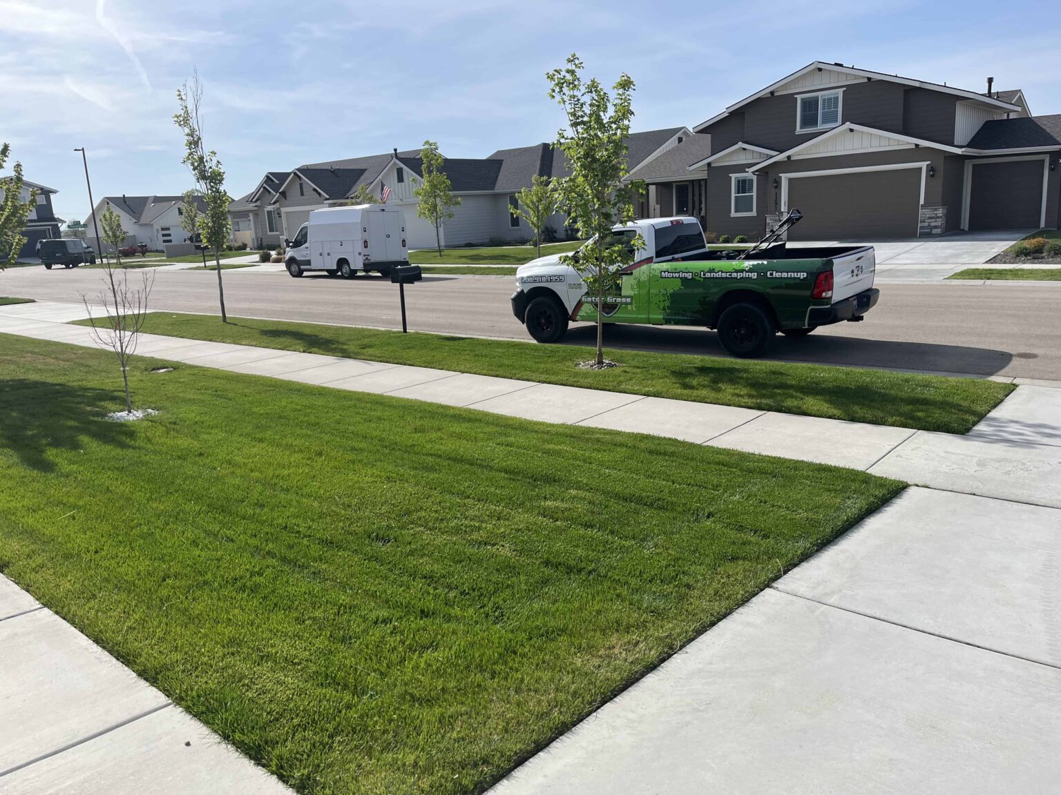 The Benefits of Alternating Mowing Patterns for a Healthier Lawn